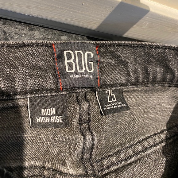 Black denim shorts - Picture 3 of 3